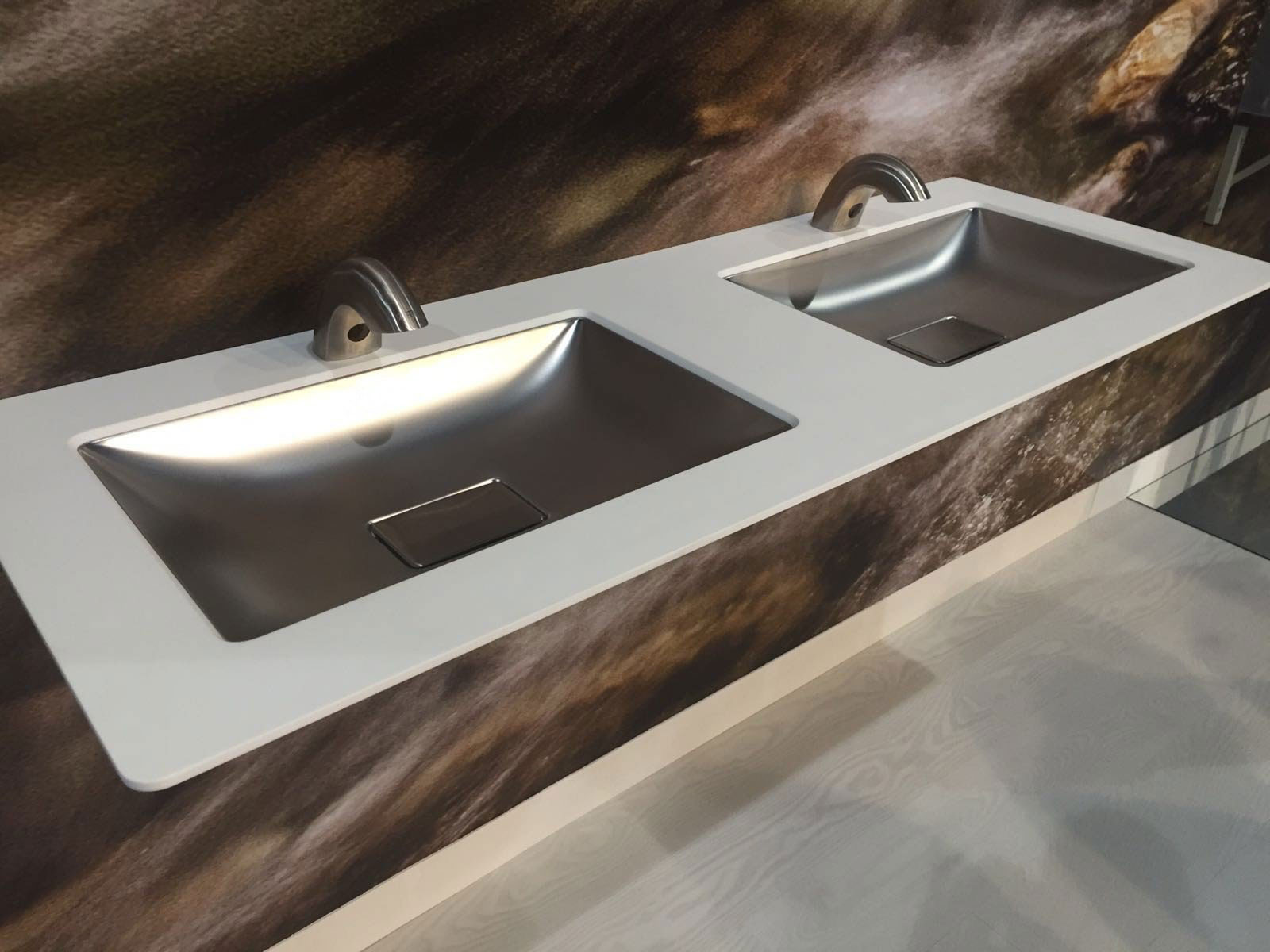 Edelstahl Einbauwaschbecken SLUN24X Musterbad