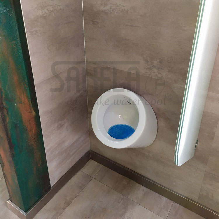 Keramik Urinal WCA mit Radar-Spülung SLP82R - Musterbad